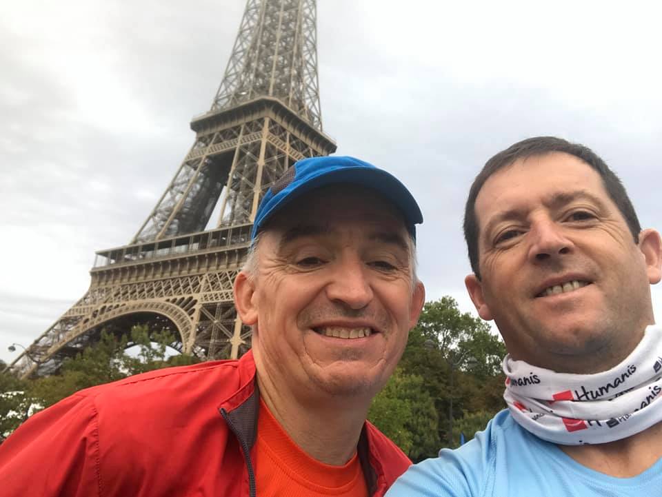 Stéphane, avant le départ au pied de la Tour Eiffel!